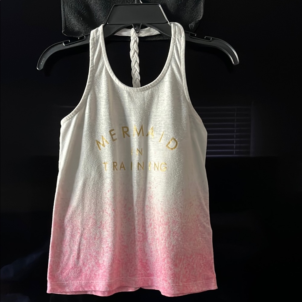 🛍️5️⃣ / 💲2️⃣5️⃣🛍️ - Mermaid in Training Pink and Cream Tank Top